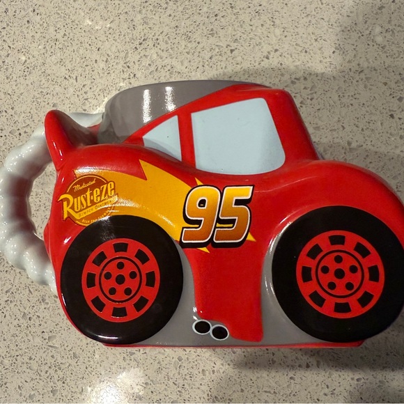 Disney Cars Lightning McQueen Red Toy Mug - Picture 1 of 2